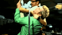 Smash Mouth Why Cant We Be Friends GIF - Smash Mouth Why Cant We Be Friends Hug GIFs