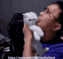 Fps Thailand Cat Lover GIF - Fps Thailand Cat Lover Lick GIFs