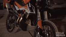 Look At The Ktm790adventure R Cycle World GIF - Look At The Ktm790adventure R Cycle World Look At This Motorcycle GIFs