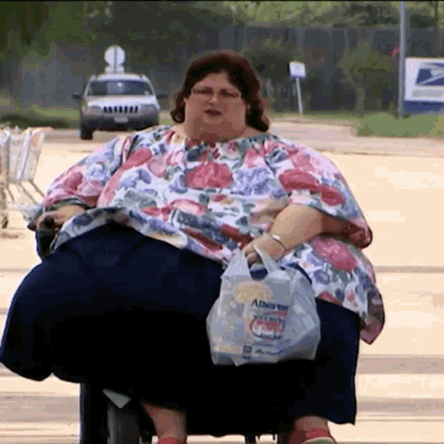 Wheelchair Scooter GIF - Wheelchair Scooter Food GIFs
