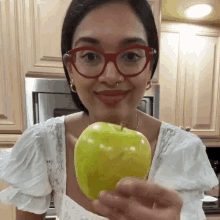 pink lady apple priyanka naik chef priyanka vegan food nice fruits