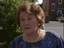 Keeping Up Appearances Patricia Routledge GIF - Keeping Up Appearances Patricia Routledge Hyacinth Bucket GIFs