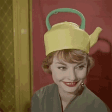 Vintage Lady GIF - Vintage Lady Kettle Hat GIFs