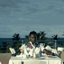 Sitting Alone On A Set Table Fabolous GIF - Sitting Alone On A Set Table Fabolous Myfabolouslife GIFs