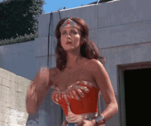 Wonder Woman Linda Carter GIF - Wonder Woman Linda Carter GIFs
