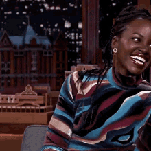 Lupita Nyongo Clapping GIF - Lupita Nyongo Clapping Smile GIFs