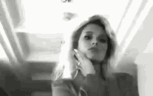Valentina Zenere Ambar Smith GIF - Valentina Zenere Ambar Smith Smile GIFs