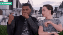 star wars daisy ridley john boyega break it down pose star wars daisy ridley john boyega break it down pose