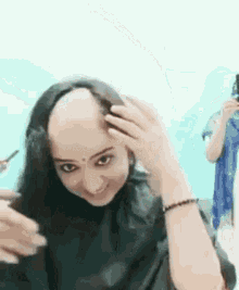 Baldwomen Headshave GIF - Baldwomen Bald Headshave GIFs