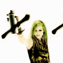 Avril Lavigne Spray Paint GIF - Avril Lavigne Spray Paint X Spray Paint GIFs