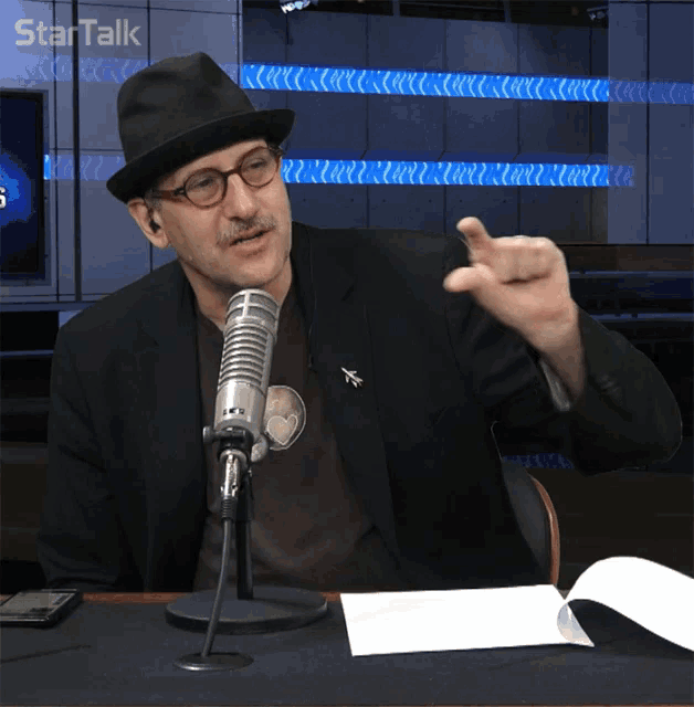 Small This Small GIF - Small This Small Tiny - Discover & Share GIFs