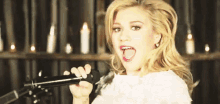 Kelly Clarkson, Obvious Wcw. GIF - Kelly Clarkson Happy Jumping GIFs