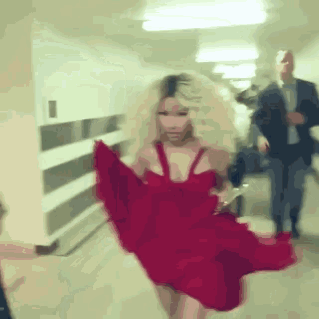 Nicki Minaj Bye GIF - Nicki Minaj Bye Running Late - Discover & Share GIFs