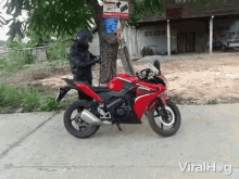 motorcycle revving rev engine motor viralhog