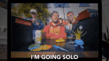 Solo Independent GIF - Solo Independent Single GIFs