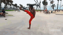 Capoeira People Are Awesome GIF - Capoeira People Are Awesome Martial Art GIFs
