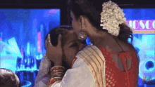 shreya ghoshal forehead kiss hug blessings care