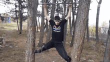 Work Out Pull Ups GIF - Work Out Pull Ups Middle Finger Pull Up GIFs