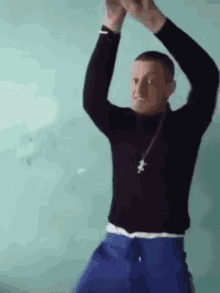Ozil GIFs | Tenor