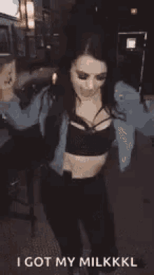 Two Step White Girl Dance GIF - Two Step White Girl Dance Two Step Dance GIFs