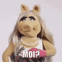miss piggy the muppets moi who me wasnt me