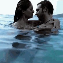 Kissing Billy Currington GIF - Kissing Billy Currington Must Be Doin Somethin Right Song GIFs