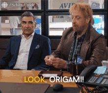 Look Origami Eugene Levy GIF - Look Origami Eugene Levy Johnny GIFs