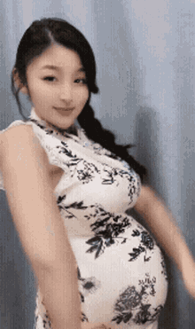Pregnant Sexy Dance Video