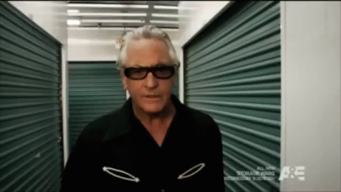 The Collector Barry Weiss GIF - The Collector Barry Weiss Storage Wars