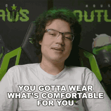 You Gotta Wear Whats Comfortable For You Hydration GIF - You Gotta Wear Whats Comfortable For You Hydration Outlaws GIFs