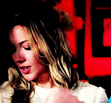 Katie Cassidy The Wolves At Thedoor GIF - Katie Cassidy The Wolves At Thedoor Cute GIFs