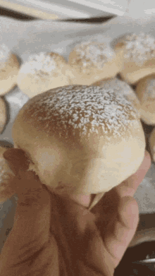 Bread Soft GIF - Bread Soft Touch GIFs