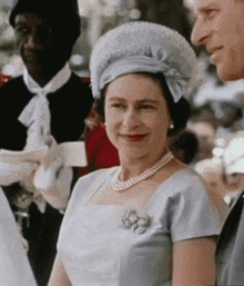 Queen Elizabeth Queen GIF - Queen Elizabeth Queen Young Queen Elizabeth GIFs