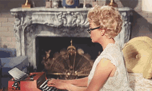 Lana Turner Writing GIF - Lana Turner Writing Typing GIFs