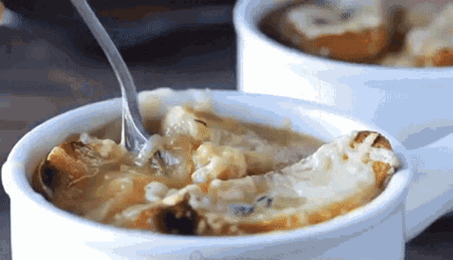 [Image: soupe-a-loignon-french-onion-soup.gif]