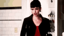 Dttbia23 Dont Trust The B GIF - Dttbia23 Dont Trust The B Chloe GIFs