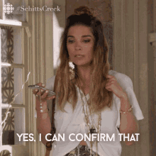 Yes I Can Confirm That Alexis Rose GIF - Yes I Can Confirm That Alexis Rose Alexis GIFs