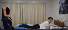 Kiwi Humping His Bed GIF - Kiwi Humping His Bed Hum Humping GIFs