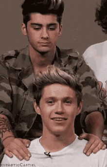 My Idols Are Norma… Oops Kkkkk GIF - One Direction Niall GIFs