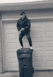 Lil Preacher Dumpster Laughing GIF - Lil Preacher Dumpster Laughing Dancing GIFs