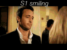 Alex Oloughlin Smiling GIF - Alex Oloughlin Smiling Handsome GIFs