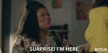 Surprise Im Here Evelyn Conners GIF - Surprise Im Here Evelyn Conners Yvette Nicole Brown GIFs