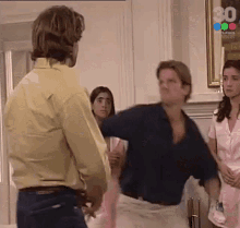punetazo facundo arana segundo cenadas muneca brava golpear punetazo facundo arana segundo cenadas muneca brava golpear