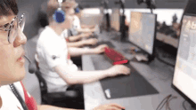 Gaming Playing Computer Game GIF - Gaming Playing Computer Game Overwatch League GIFs
