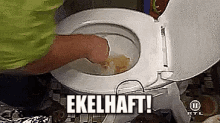 Toiletten-tv GIF - Ekelhaft Toilette Rtl2 GIFs