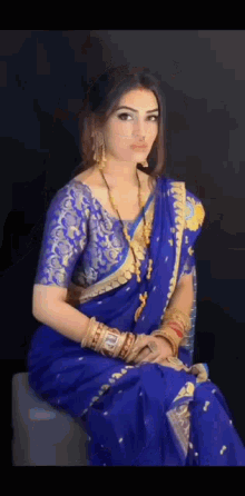 Saree Saree Woman GIF - Saree Saree Woman Marathi Woman GIFs