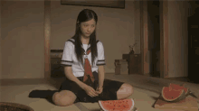 吉高由里子  スイカ　高校生 GIF - Yuriko Yoshitaka Watermelon GIFs
