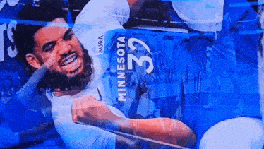 tenor.gif