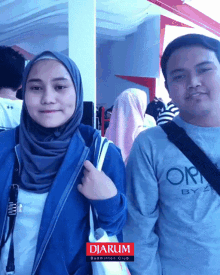 hai hei berpose imut melotot hai hei berpose imut melotot