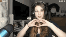 Ivynoire Love GIF - Ivynoire Love Heart Hands GIFs